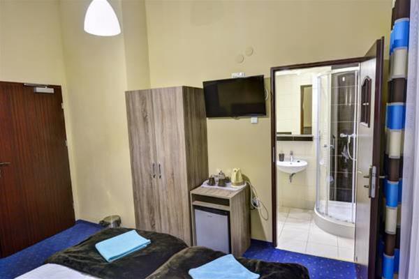 Ferienwohnung Old Town Luxe Retreat - King Bed - Steps To Main Square Krakau Exterior foto