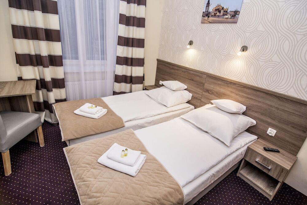 Ferienwohnung Old Town Luxe Retreat - King Bed - Steps To Main Square Krakau Exterior foto