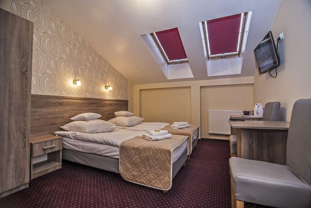 Ferienwohnung Old Town Luxe Retreat - King Bed - Steps To Main Square Krakau Exterior foto