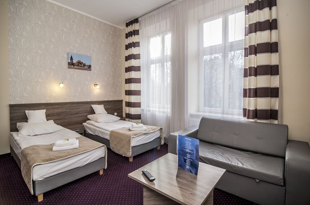 Ferienwohnung Old Town Luxe Retreat - King Bed - Steps To Main Square Krakau Exterior foto